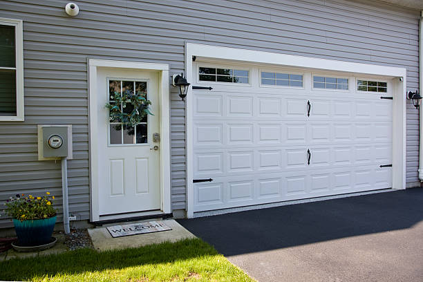 24/7 Emergency Garage Door Panel Replacement experts in Foley, MN